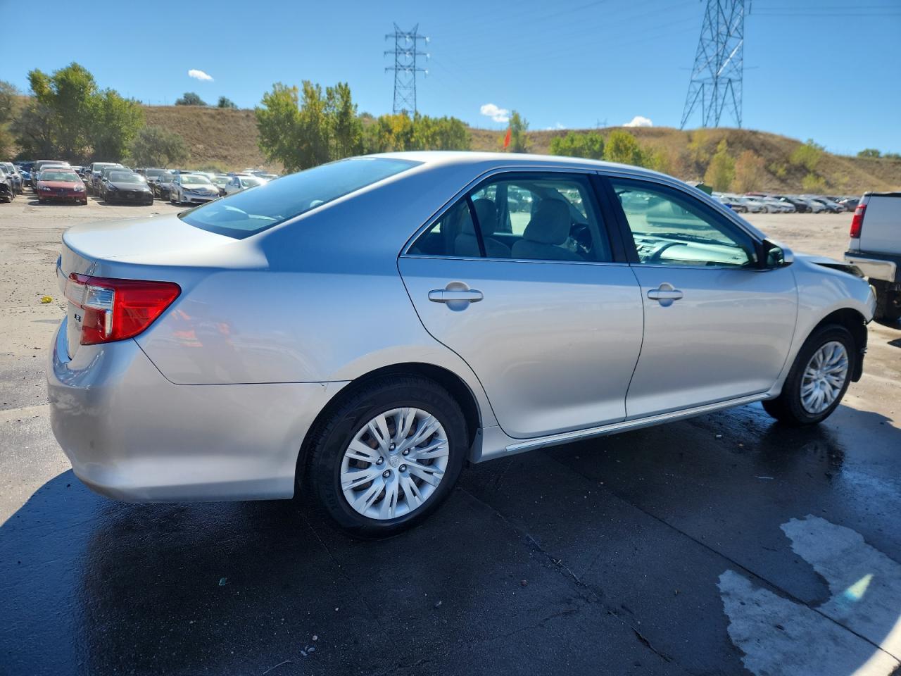 2012 TOYOTA CAMRY LE photo 5