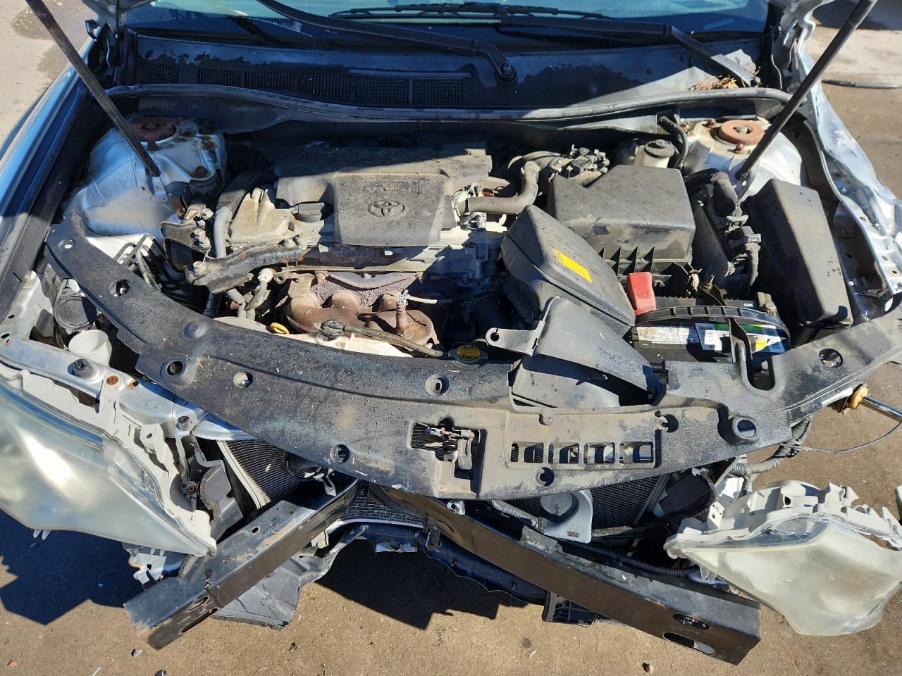 2012 TOYOTA CAMRY LE photo 21