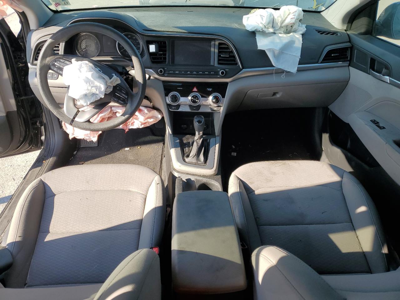 2019 HYUNDAI ELANTRA SEL photo 8