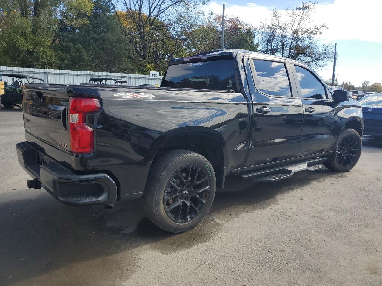 2023 CHEVROLET SILVERADO K1500 RST photo 3