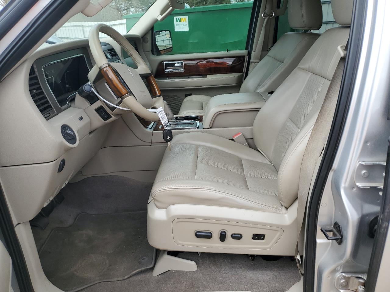 2012 LINCOLN NAVIGATOR L photo 7