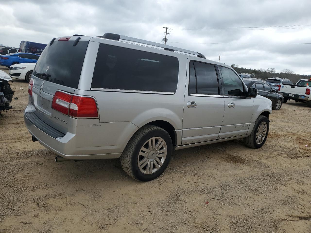 2012 LINCOLN NAVIGATOR L photo 3