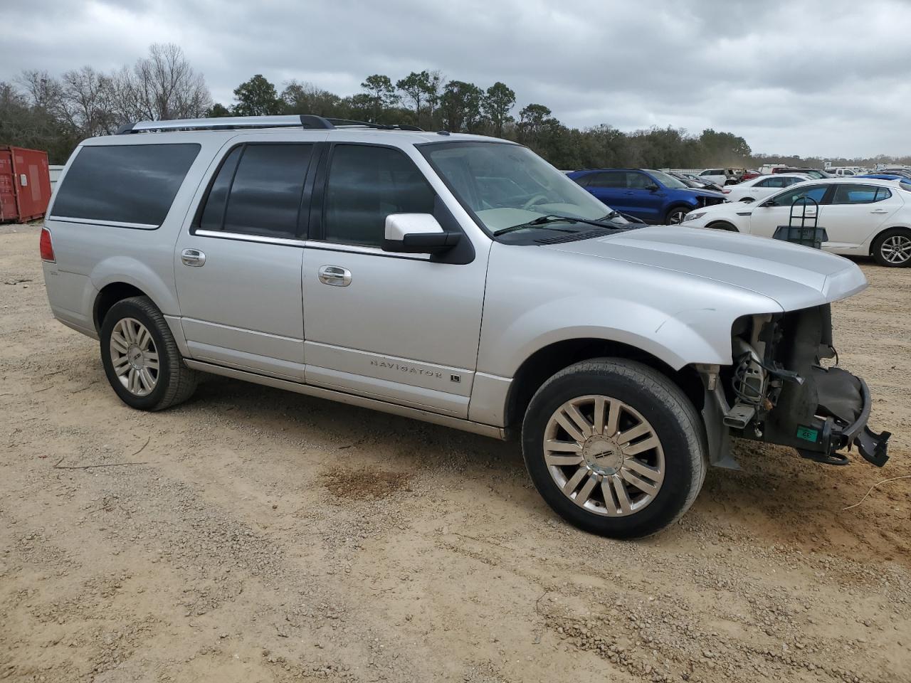 2012 LINCOLN NAVIGATOR L photo 4