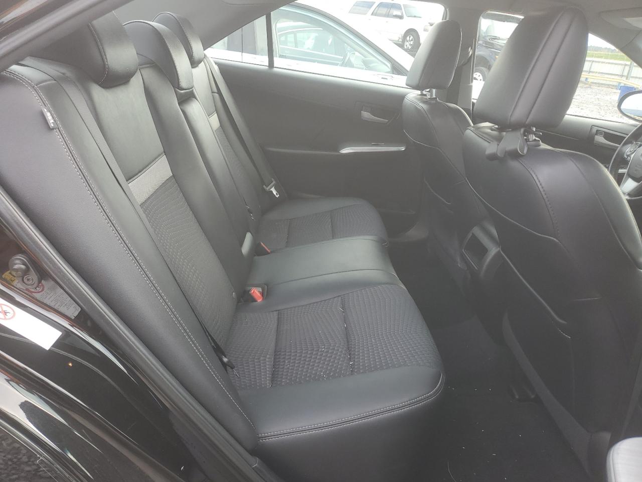 2014 TOYOTA CAMRY L photo 10