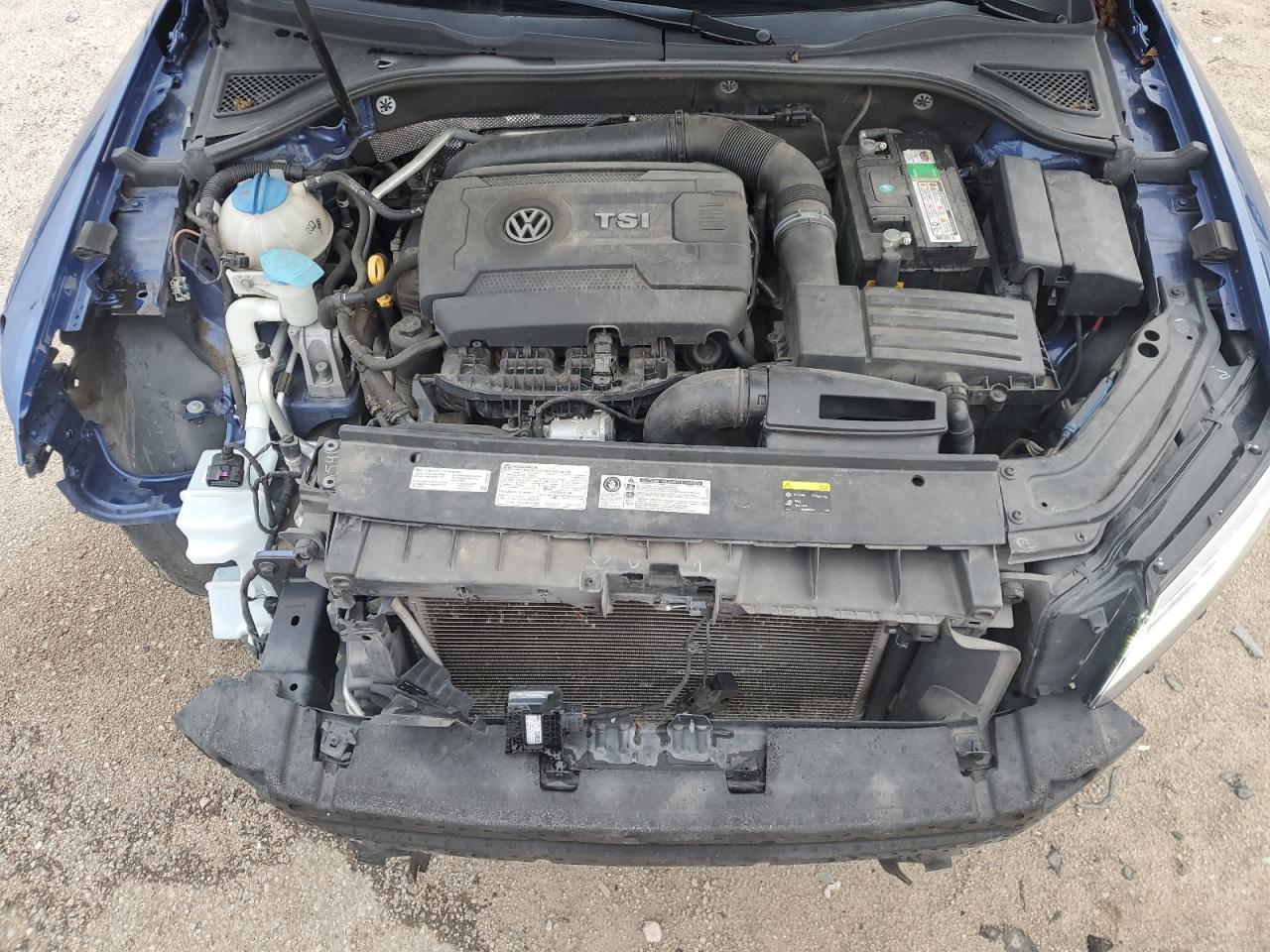 2017 VOLKSWAGEN PASSAT R-LINE photo 11