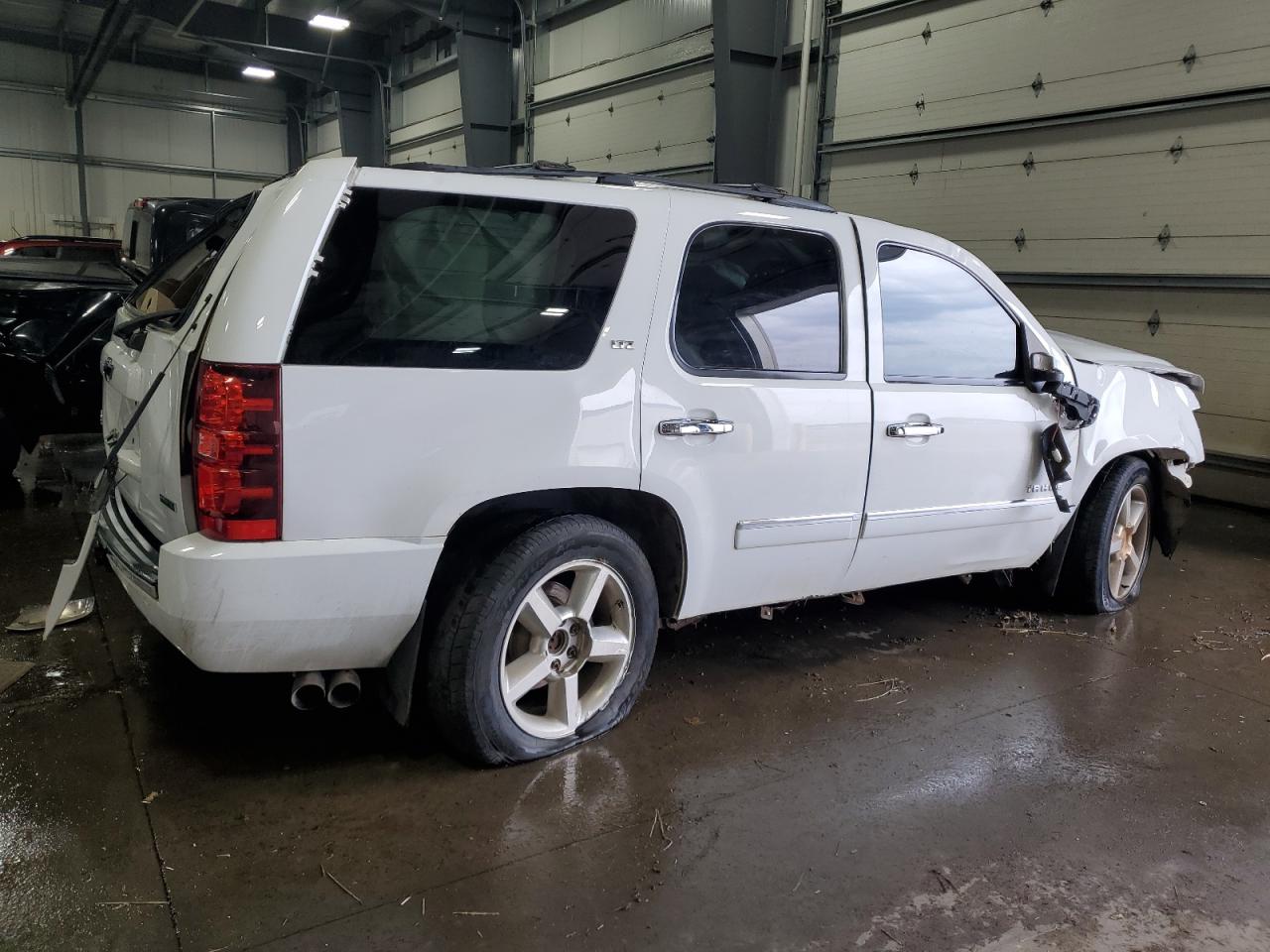2011 CHEVROLET TAHOE K1500 LTZ photo 3