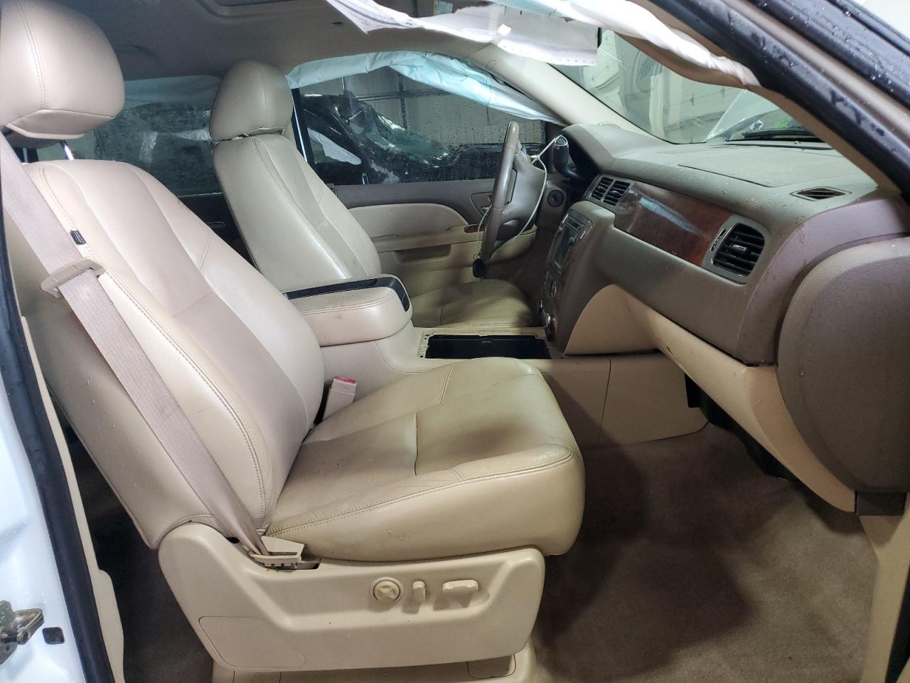 2011 CHEVROLET TAHOE K1500 LTZ photo 7