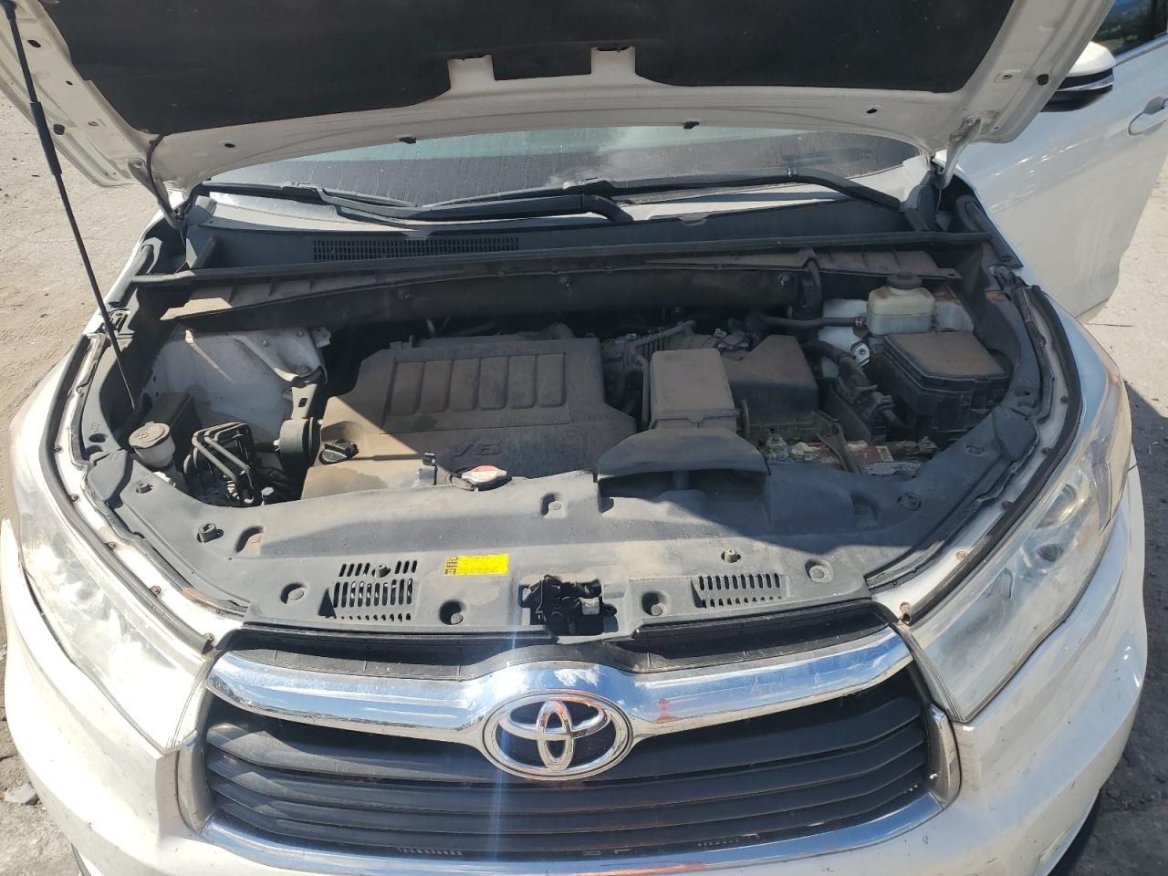 2016 TOYOTA HIGHLANDER LIMITED photo 12