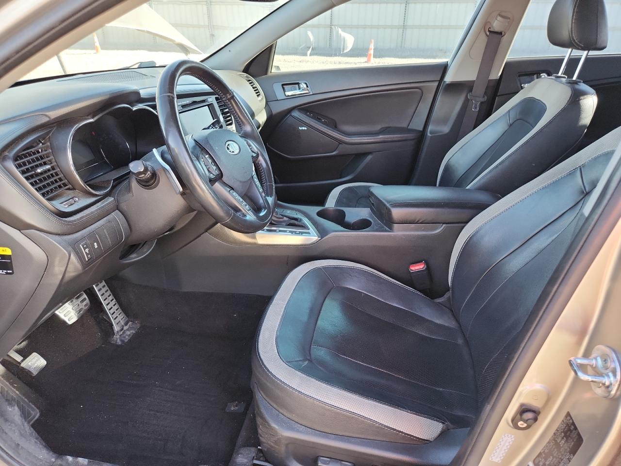 2011 KIA OPTIMA photo 19