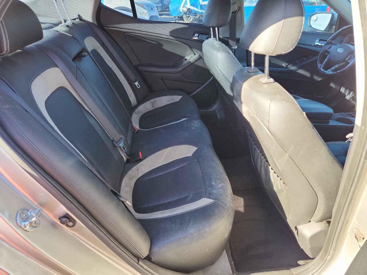 2011 KIA OPTIMA photo 28
