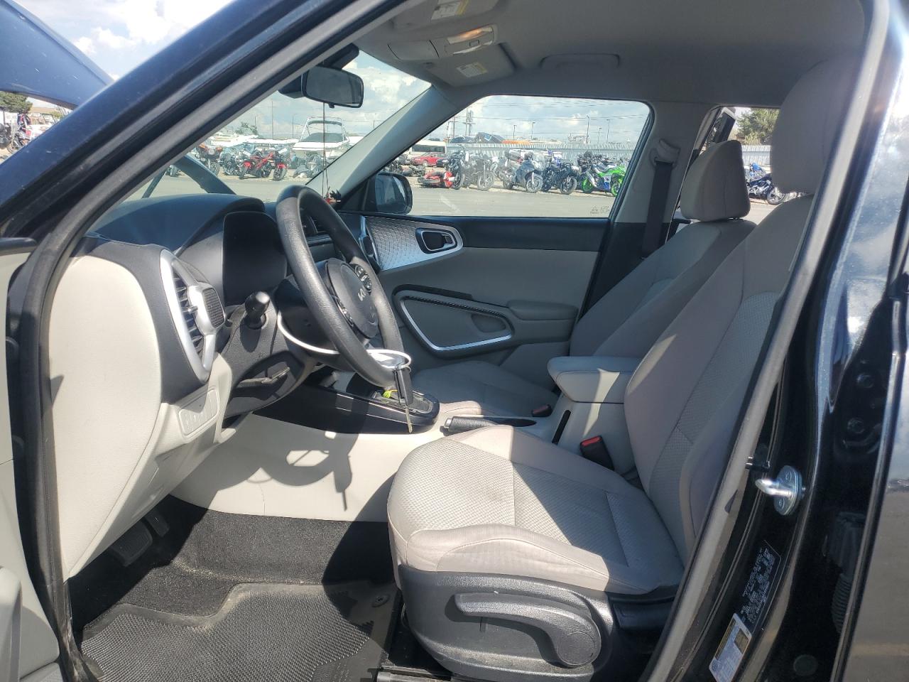 2024 KIA SOUL LX photo 7