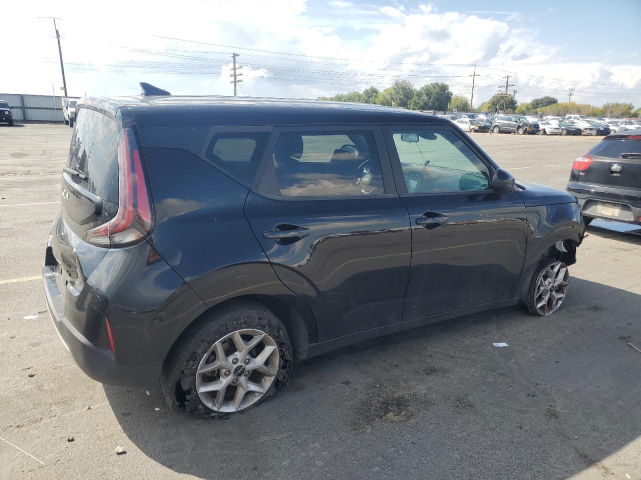 2024 KIA SOUL LX photo 3