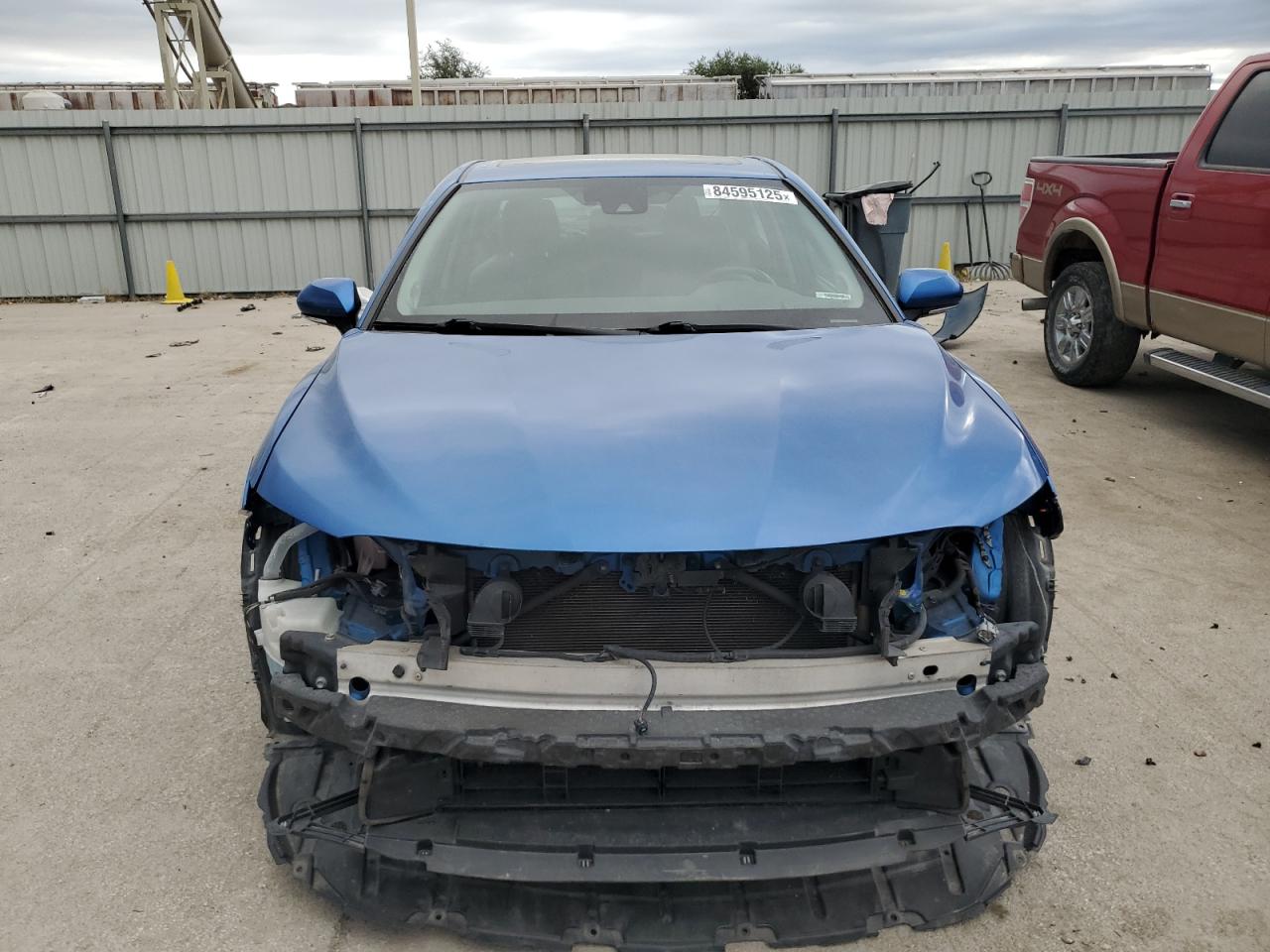 2019 TOYOTA CAMRY HYBRID photo 5
