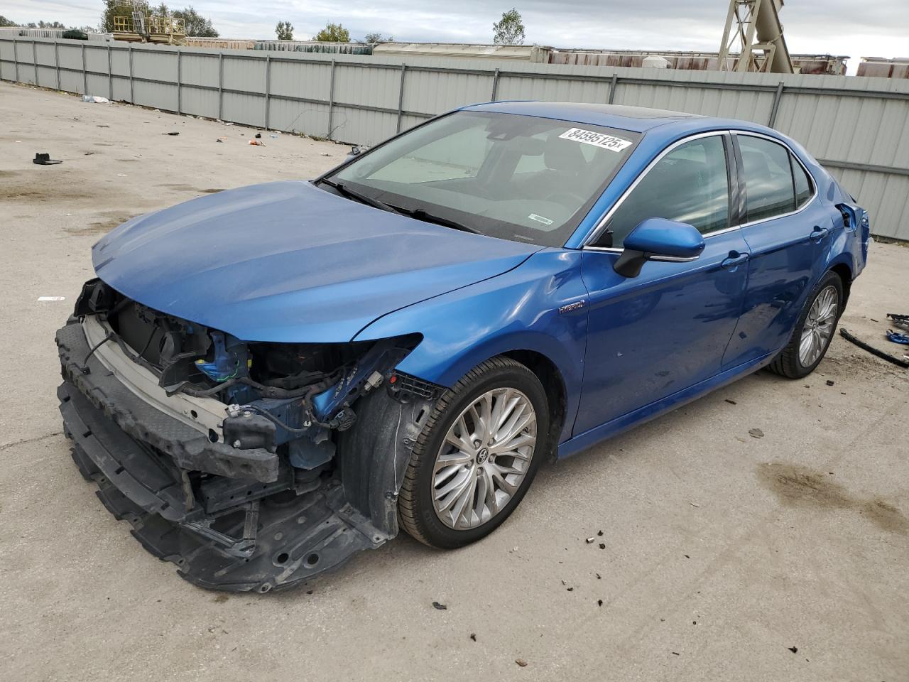 2019 TOYOTA CAMRY