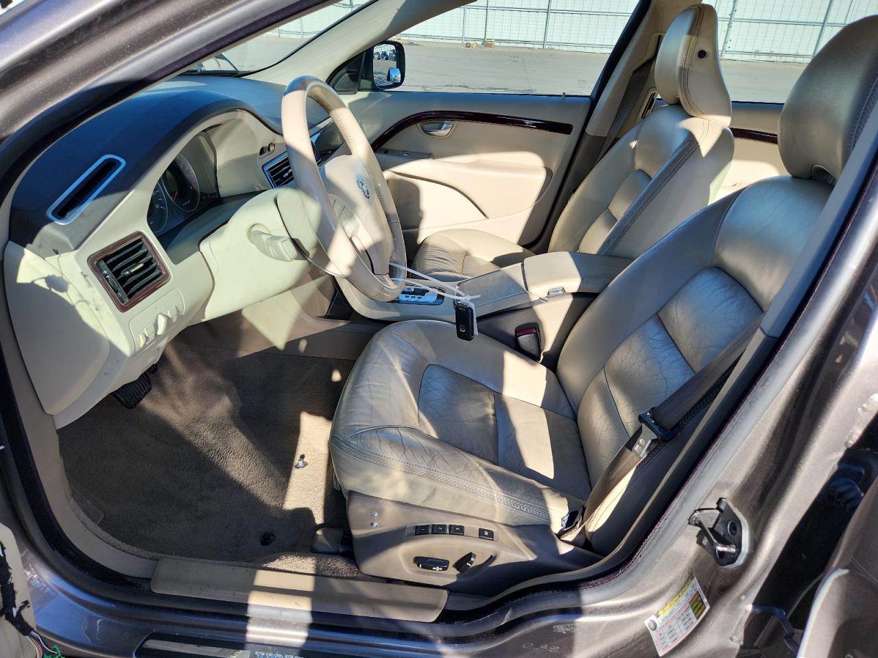 2008 VOLVO XC70 photo 19
