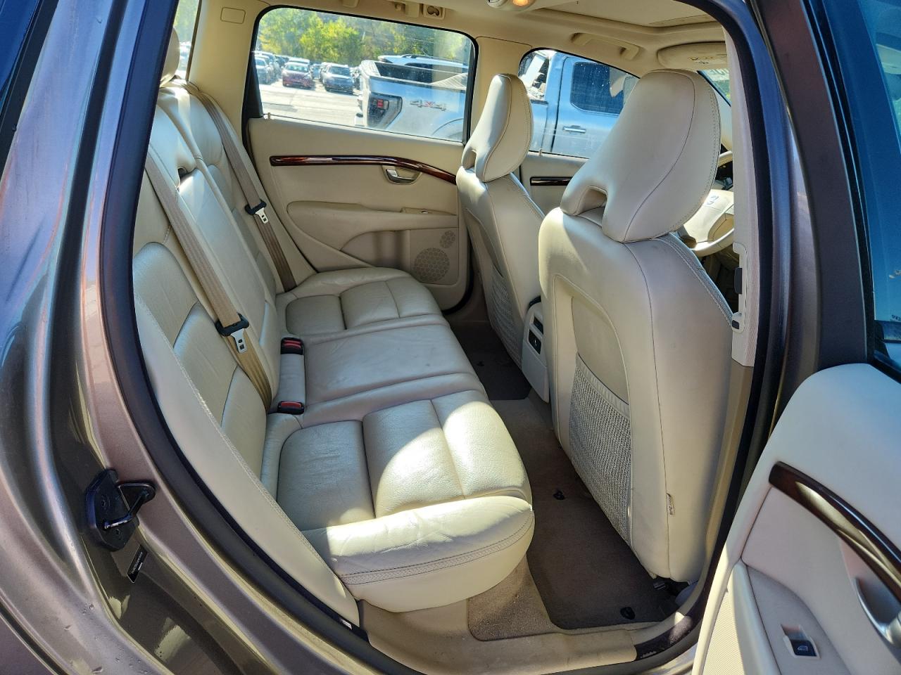 2008 VOLVO XC70 photo 31