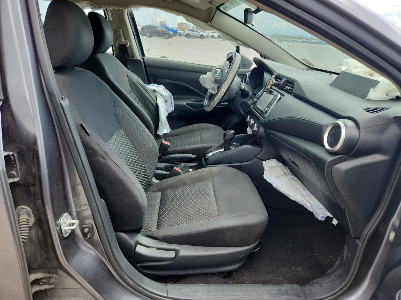 2020 NISSAN VERSA S photo 13