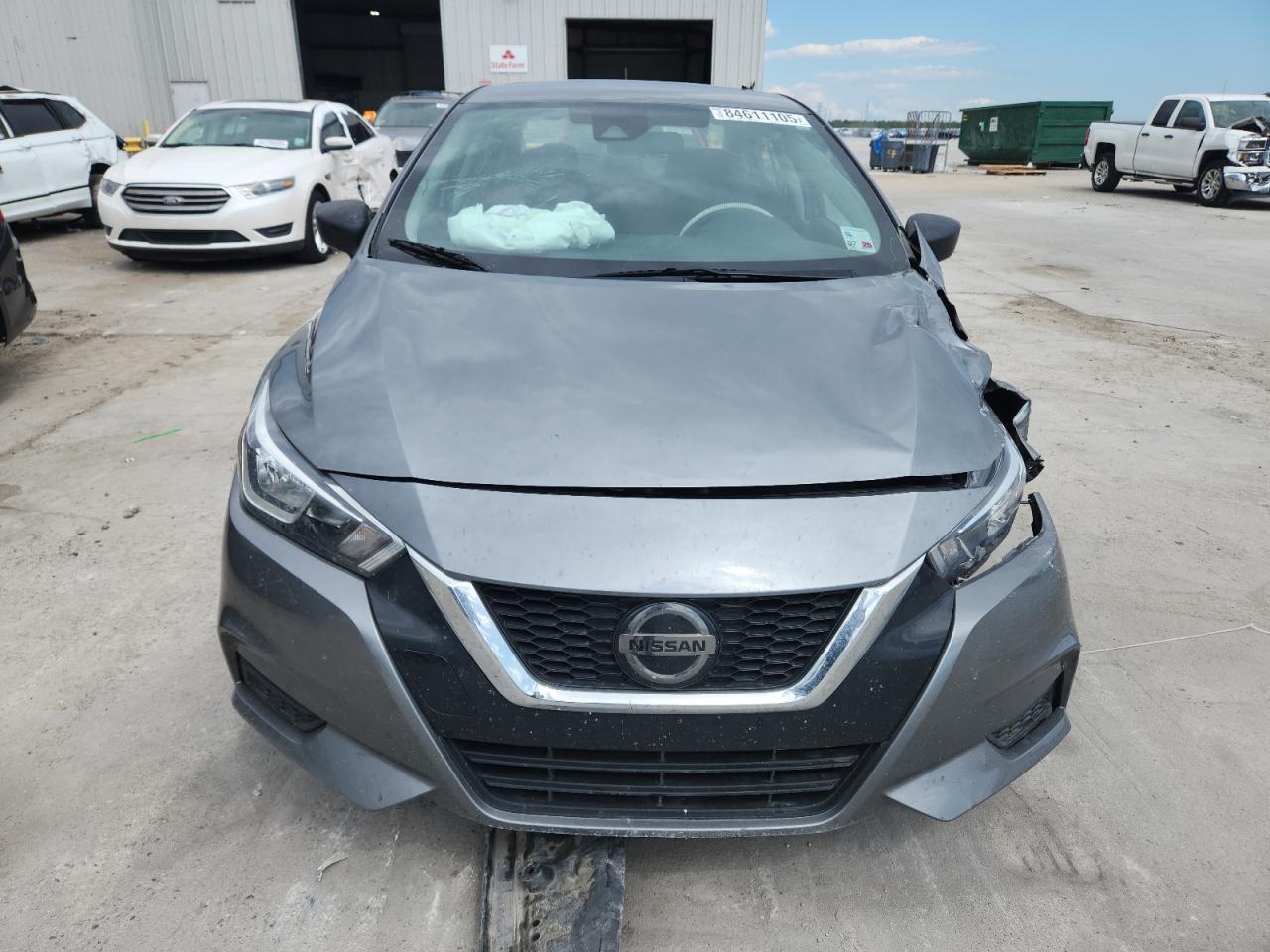2020 NISSAN VERSA S photo 9