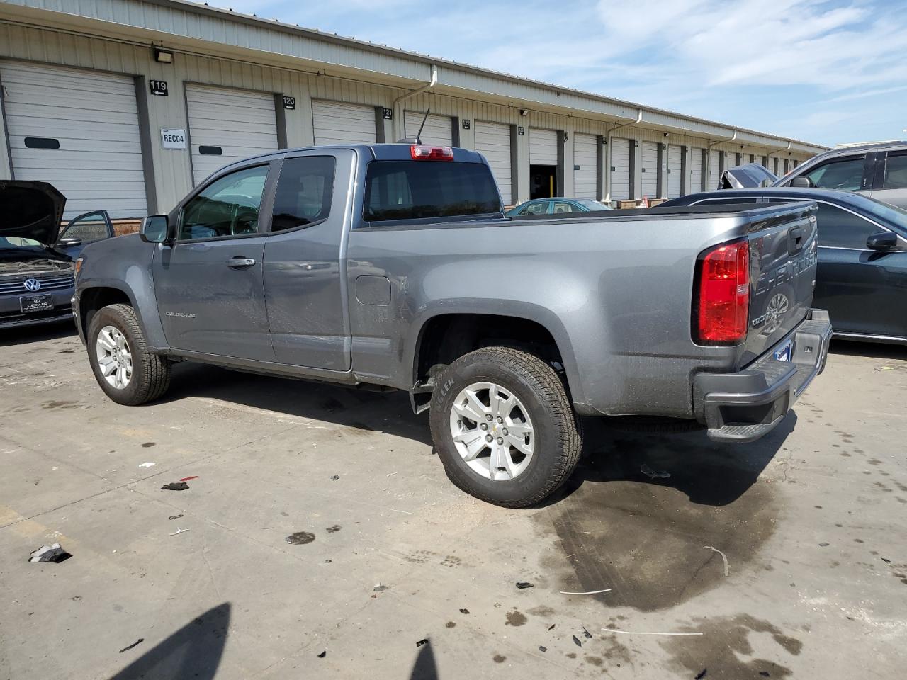 2022 CHEVROLET COLORADO LT photo 2