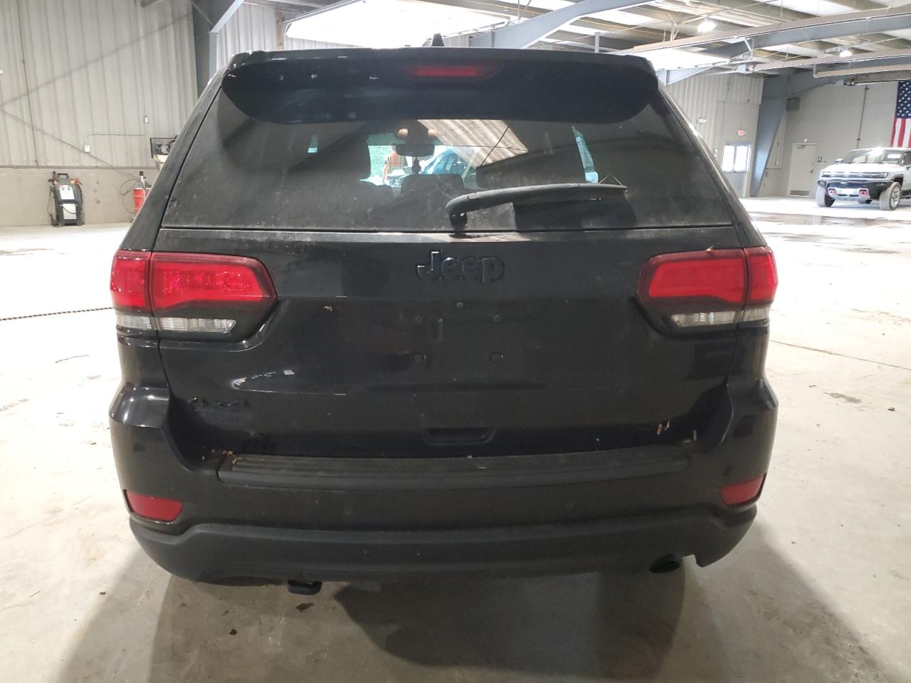 2019 JEEP GRAND CHEROKEE LAREDO photo 11