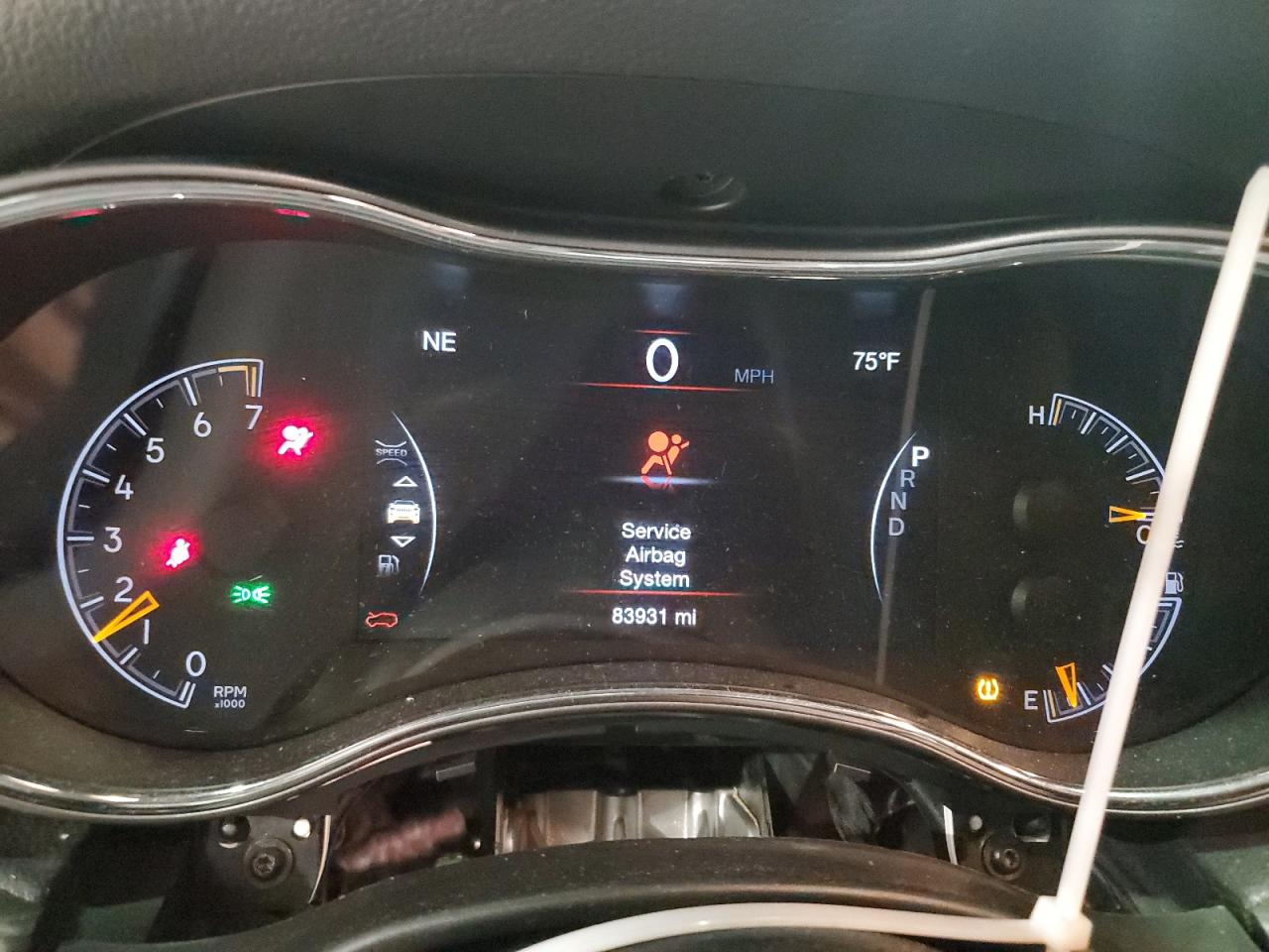 2019 JEEP GRAND CHEROKEE LAREDO photo 17