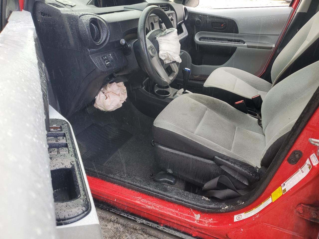 2013 TOYOTA PRIUS C ONE photo 15