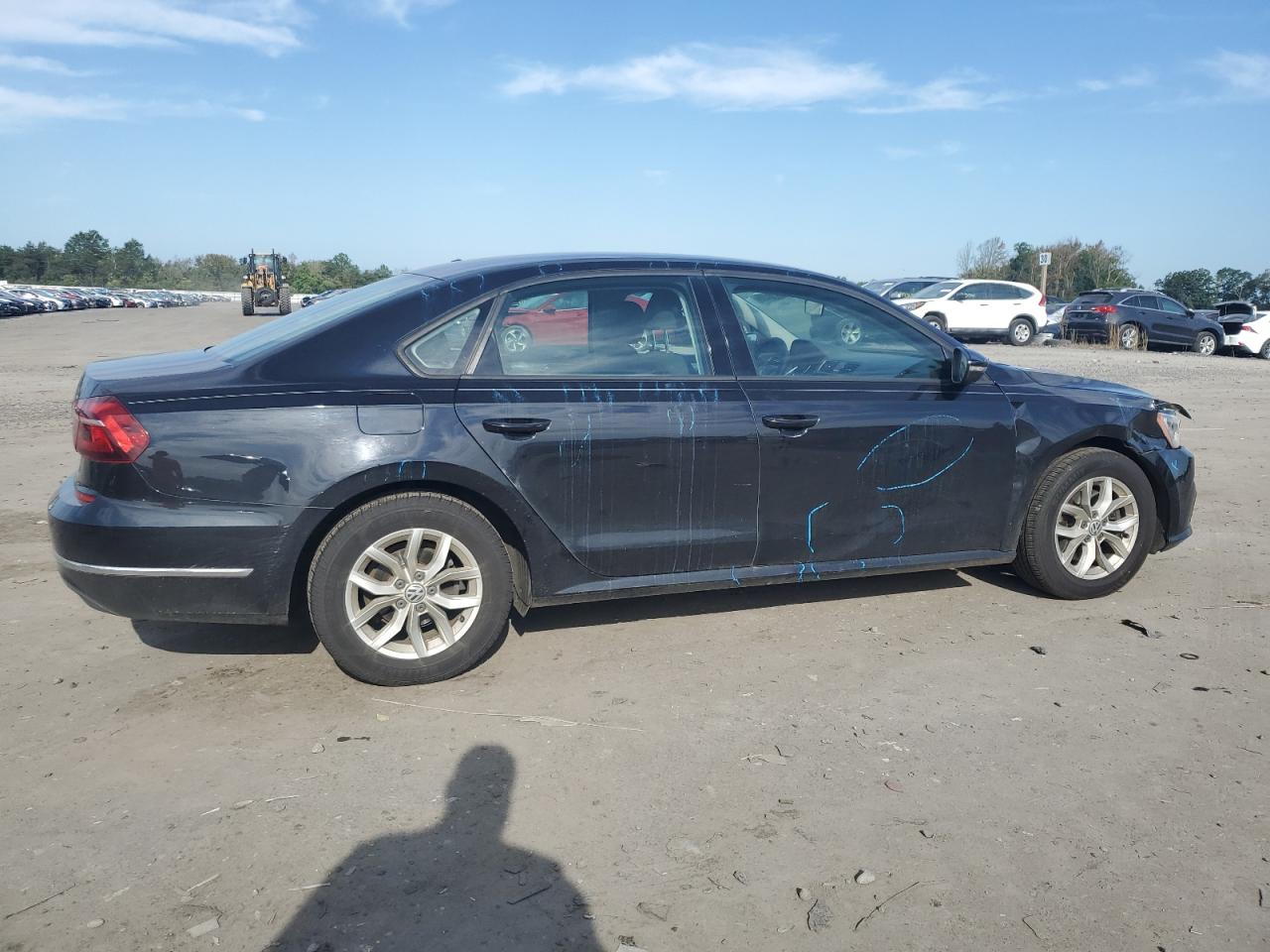 2018 VOLKSWAGEN PASSAT S photo 7