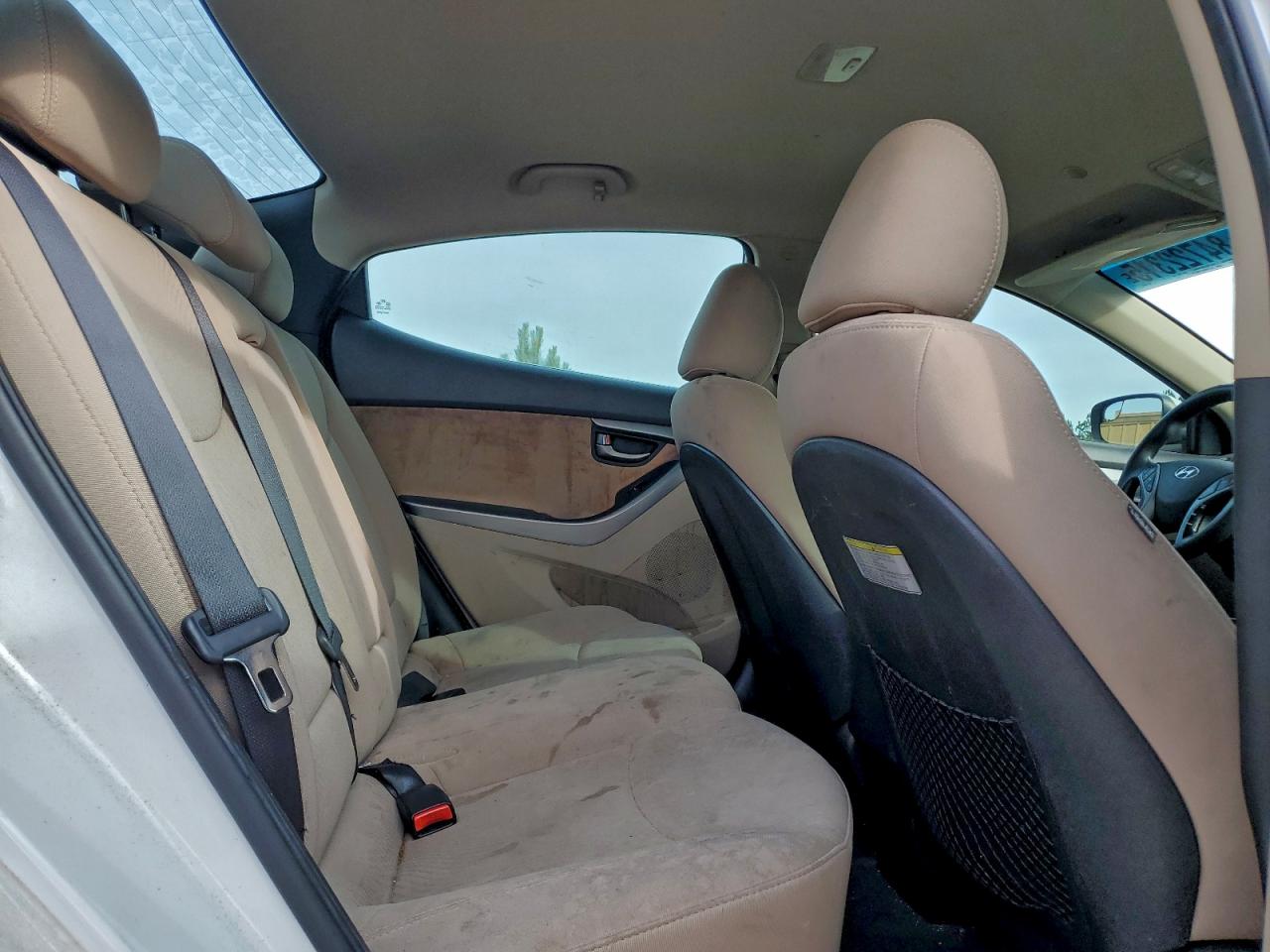 2014 HYUNDAI ELANTRA SE photo 28