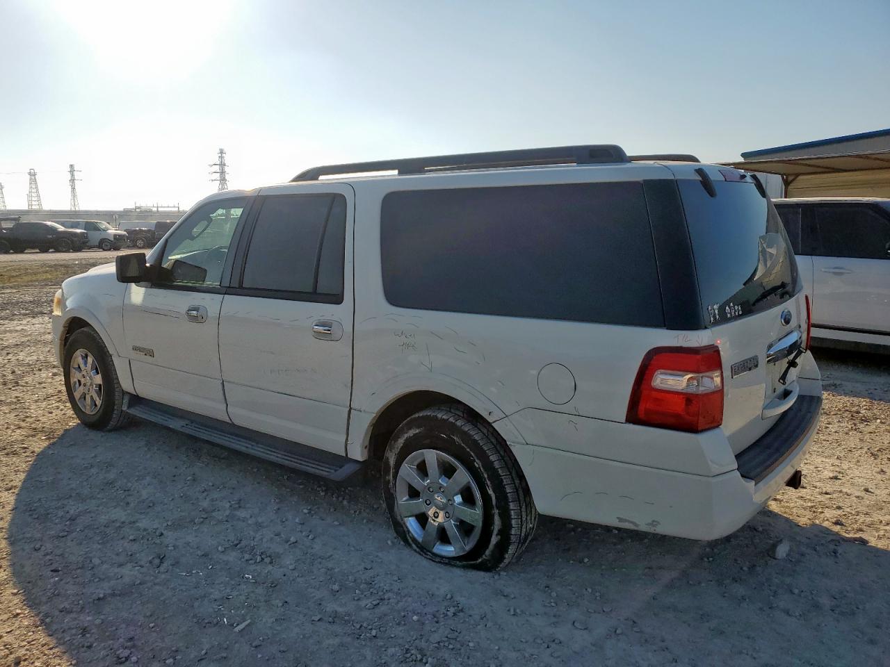 2008 FORD EXPEDITION EL XLT photo 2