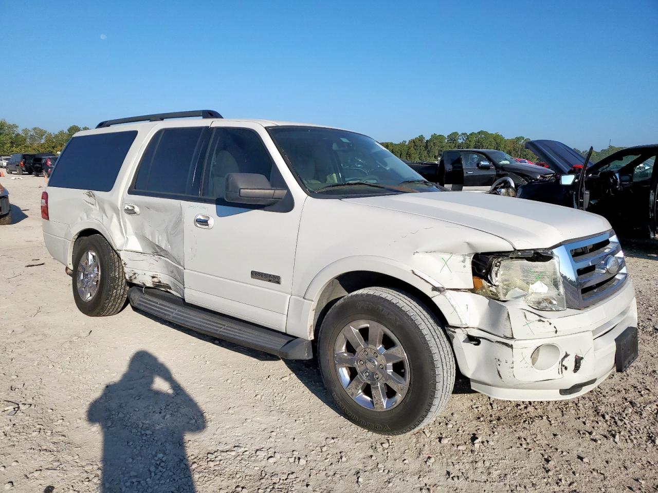 2008 FORD EXPEDITION EL XLT photo 4