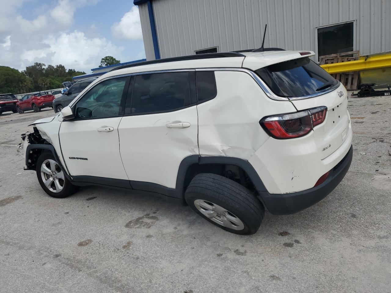 2021 JEEP COMPASS LATITUDE photo 3