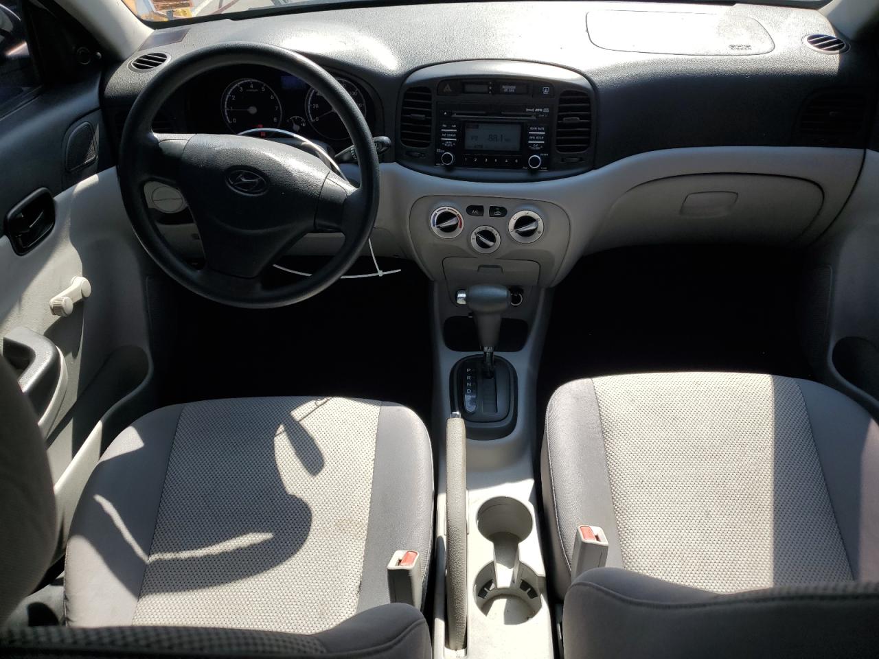 2010 HYUNDAI ACCENT GLS photo 15