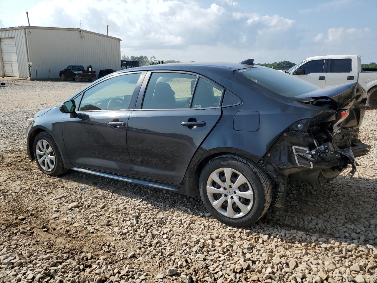2020 TOYOTA COROLLA LE photo 2