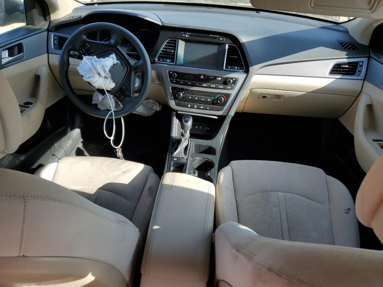 2017 HYUNDAI SONATA SE photo 8