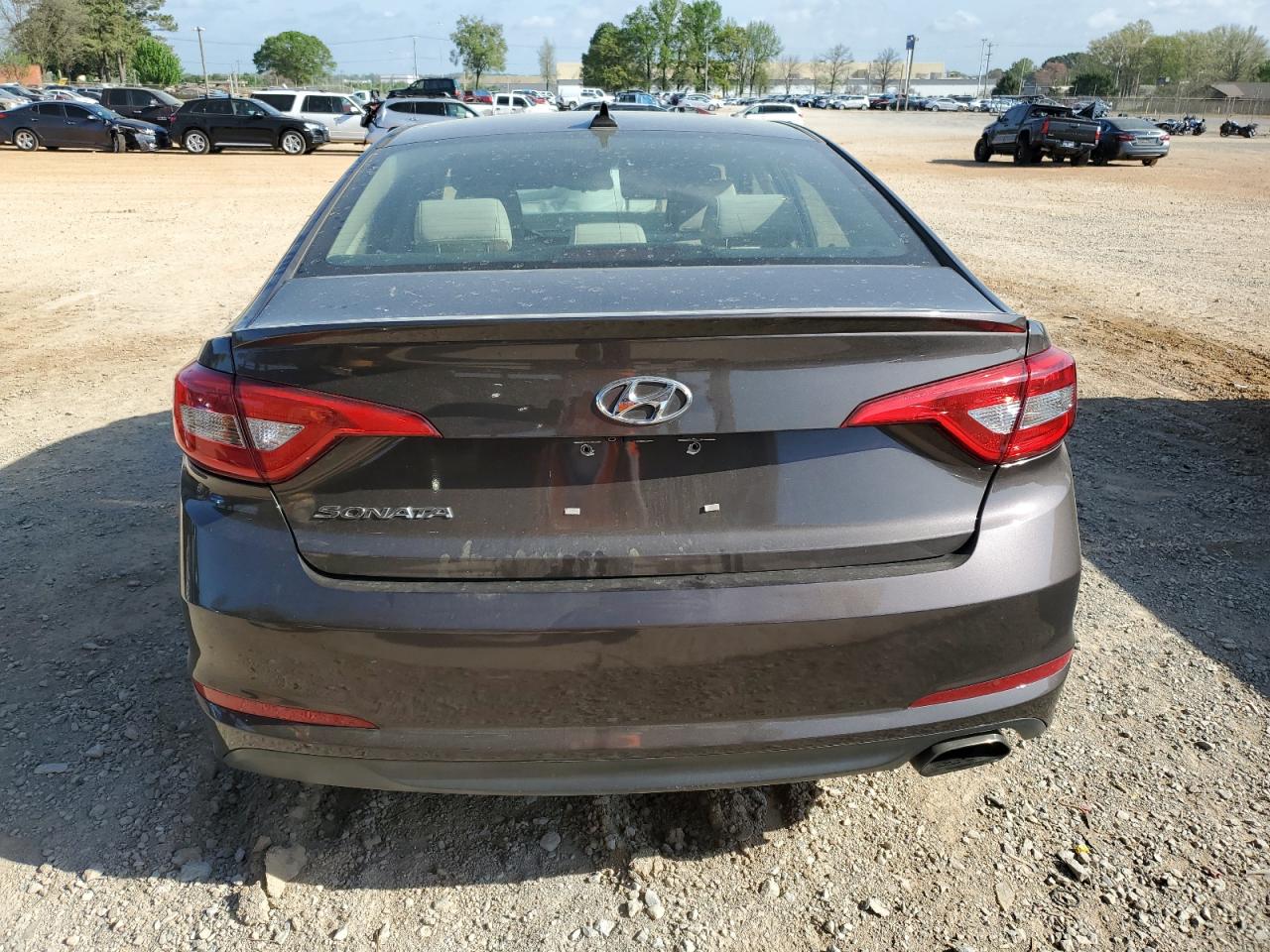 2017 HYUNDAI SONATA SE photo 6