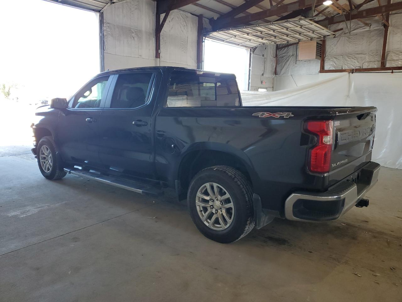 2020 CHEVROLET SILVERADO K1500 LT photo 3