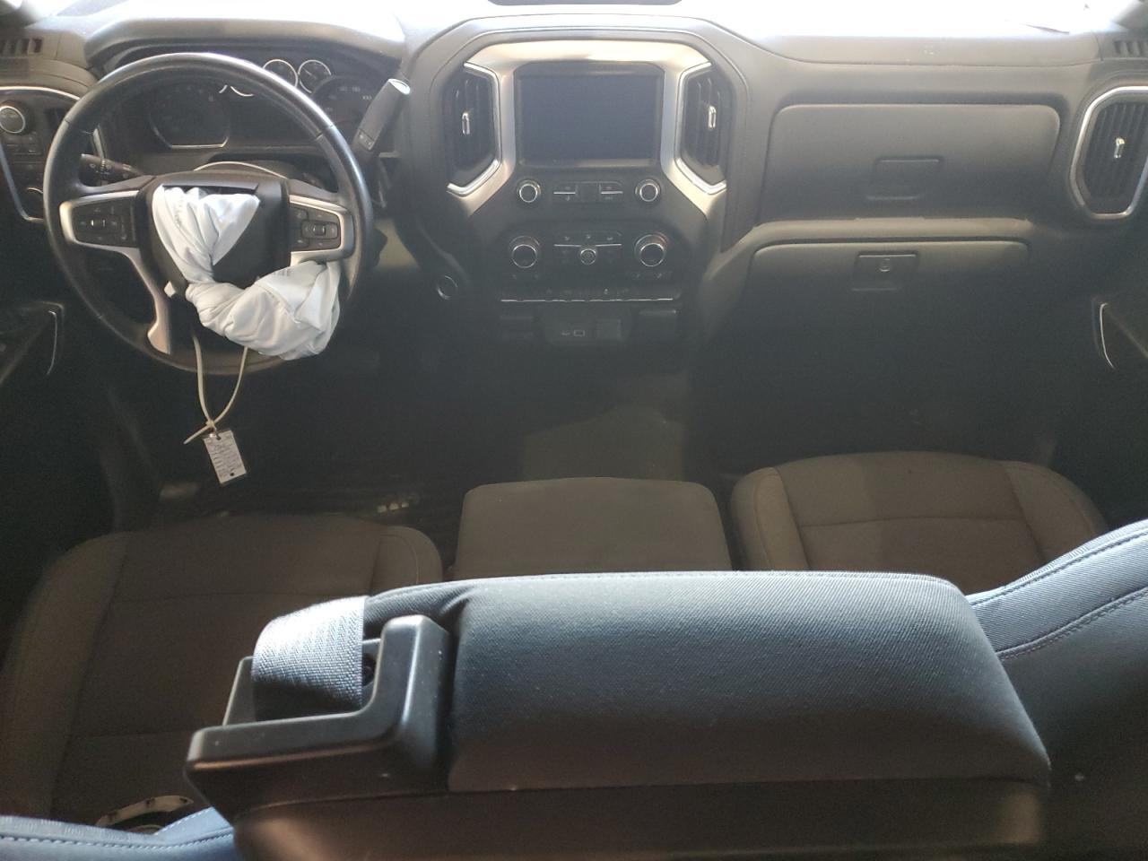 2020 CHEVROLET SILVERADO K1500 LT photo 15