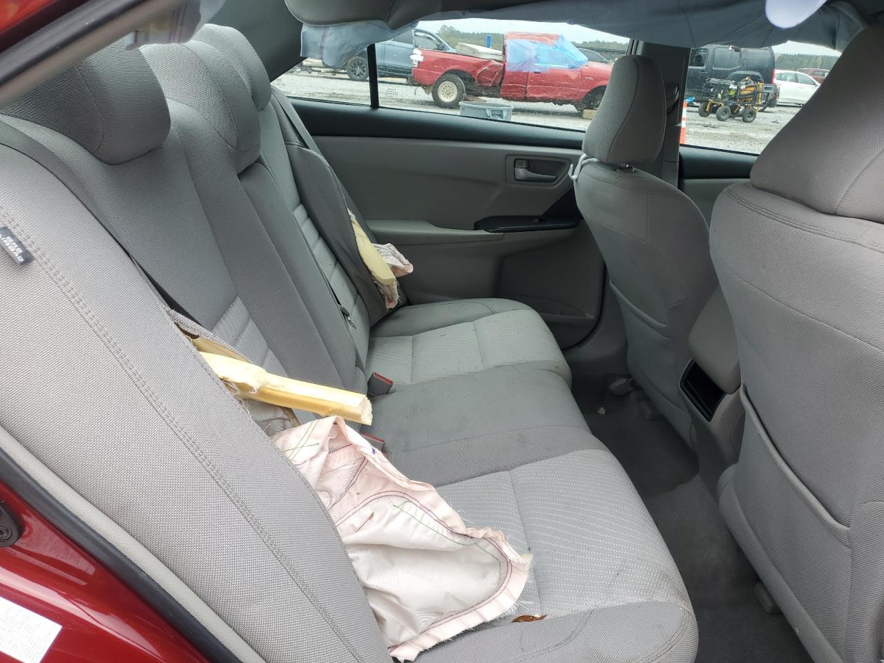 2017 TOYOTA CAMRY LE photo 10