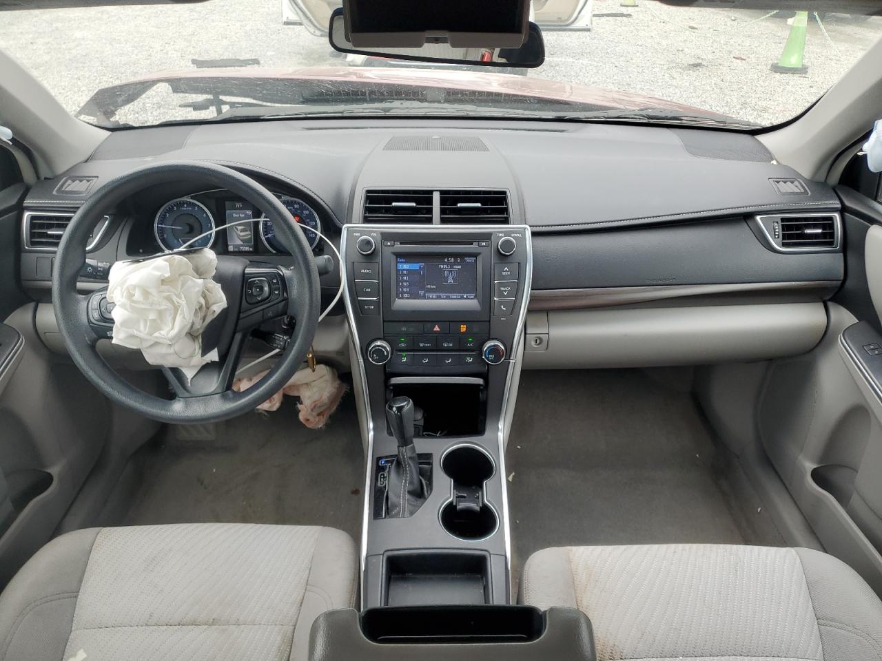 2017 TOYOTA CAMRY LE photo 8