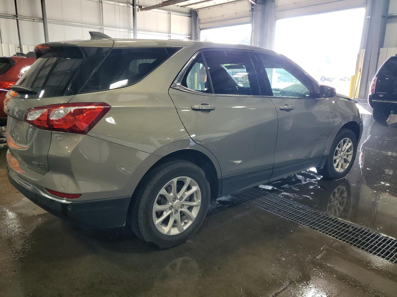 2018 CHEVROLET EQUINOX LT photo 3
