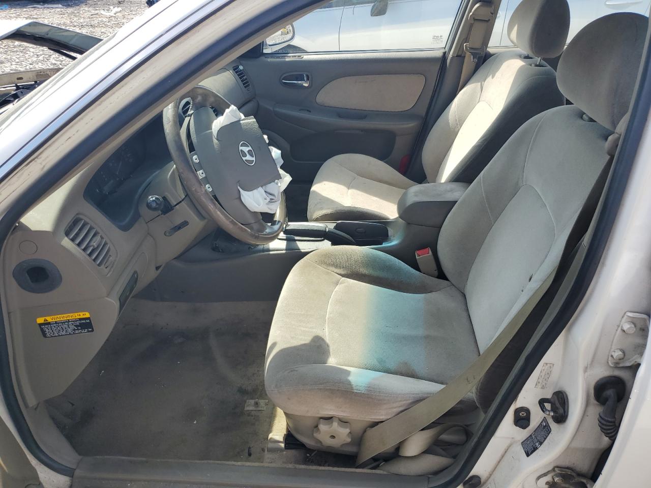 2004 HYUNDAI SONATA BASE photo 13