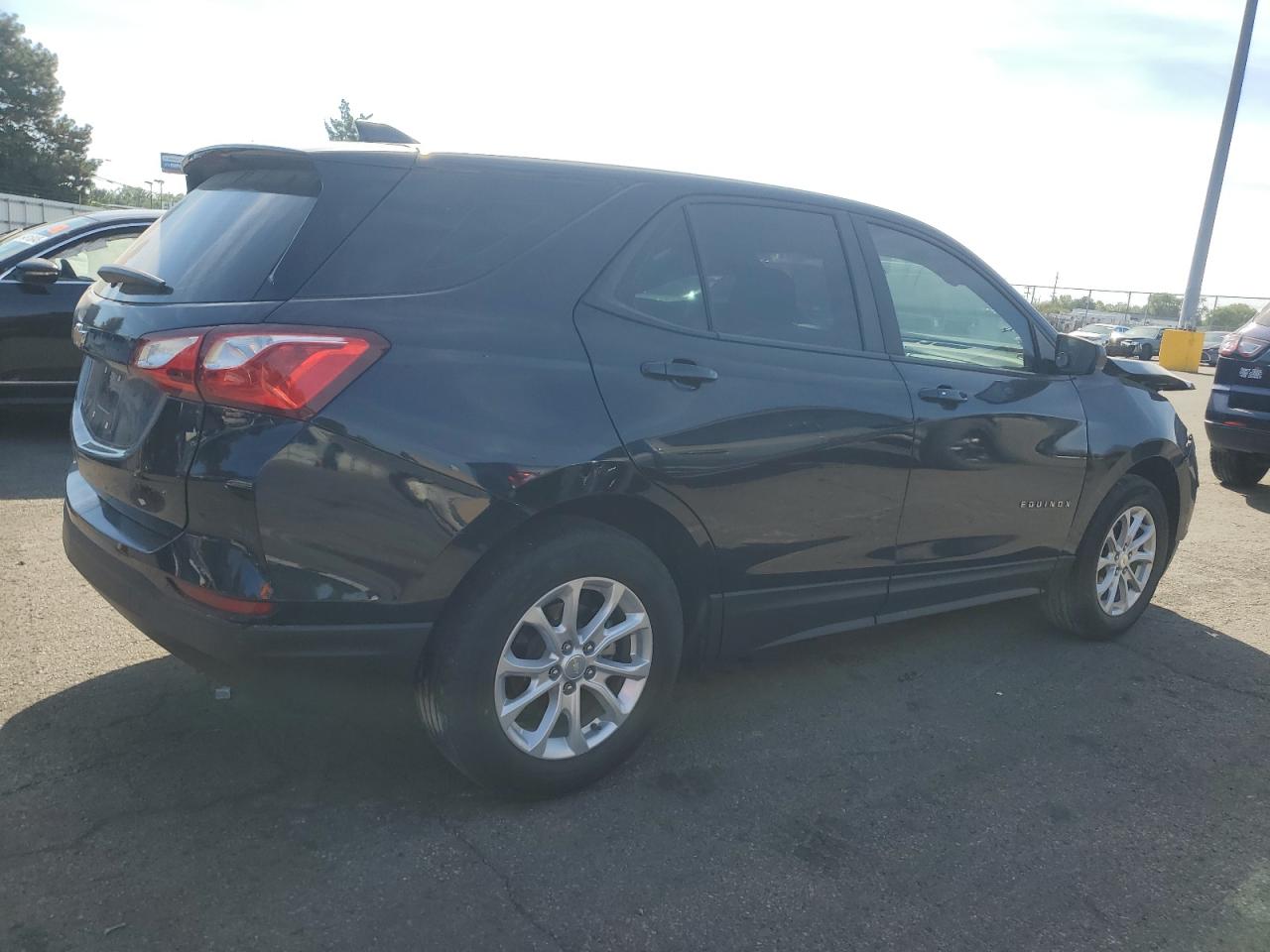 2021 CHEVROLET EQUINOX LS photo 5
