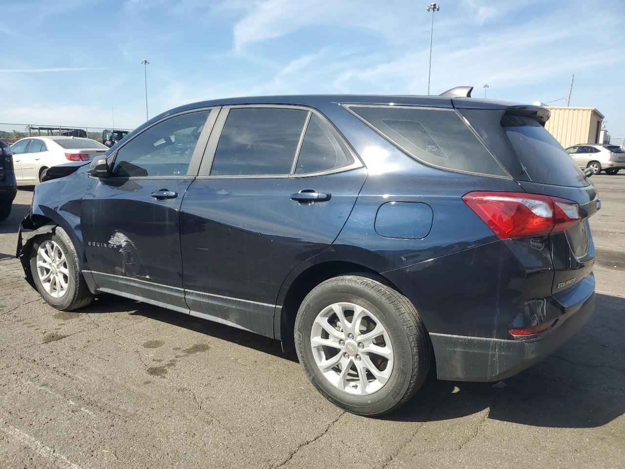 2021 CHEVROLET EQUINOX LS photo 3