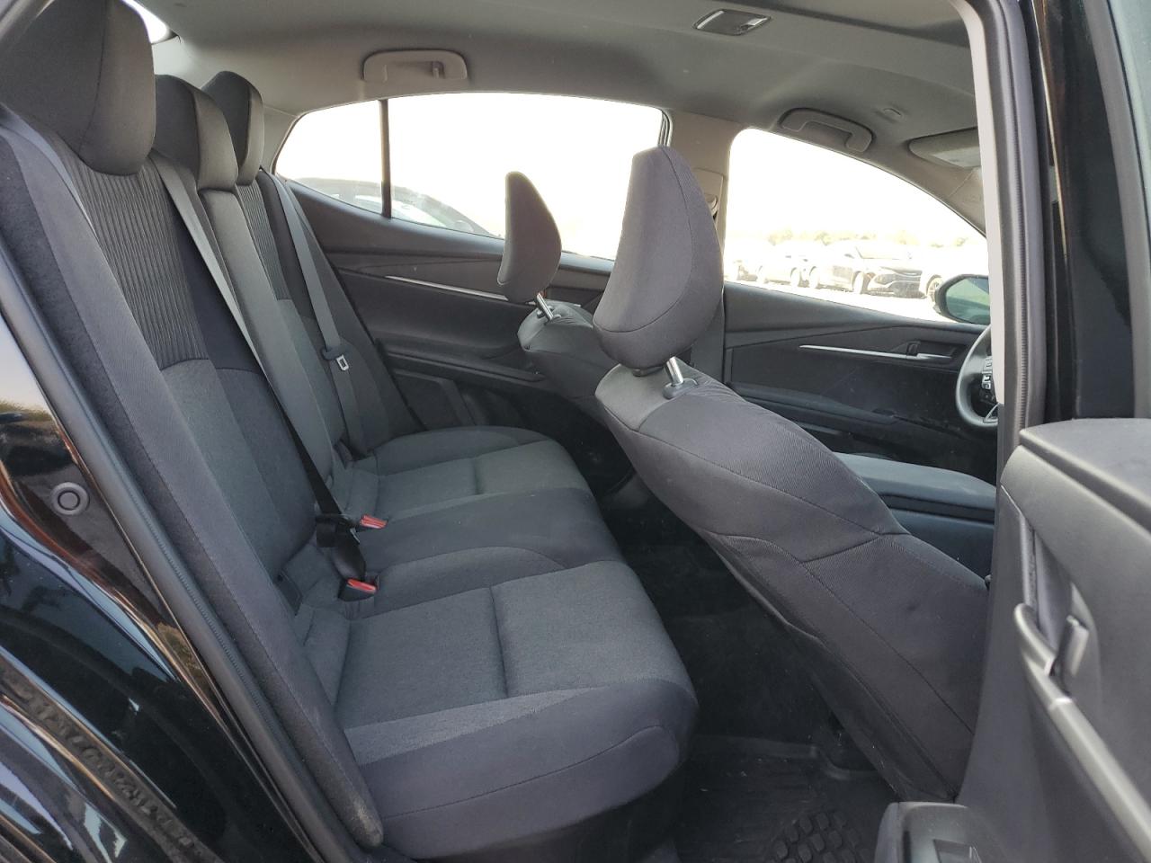2025 TOYOTA CAMRY XSE photo 10