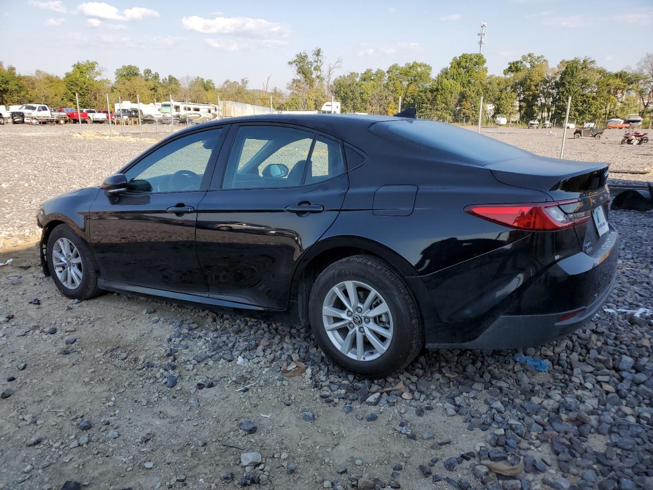 2025 TOYOTA CAMRY XSE photo 2