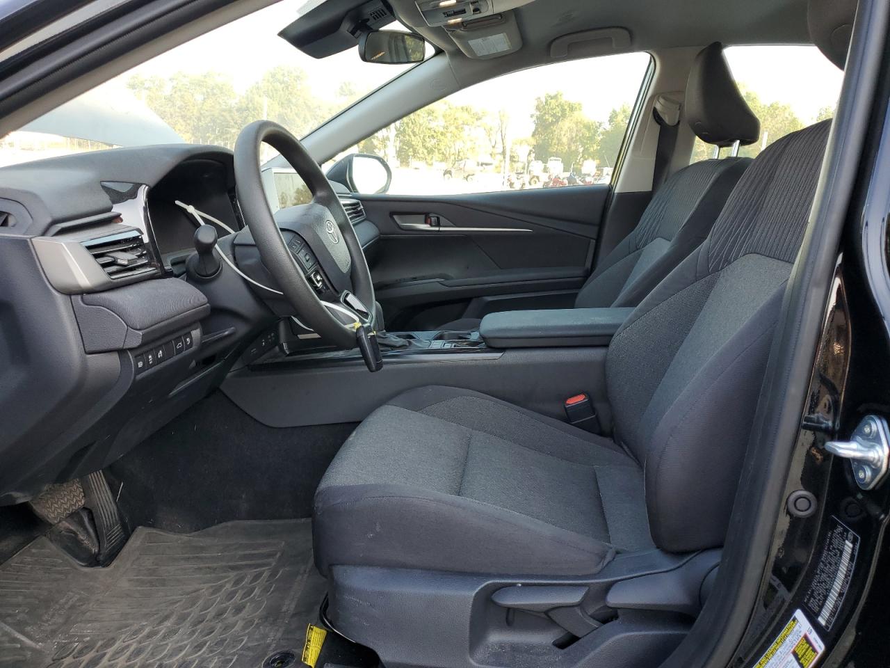 2025 TOYOTA CAMRY XSE photo 7