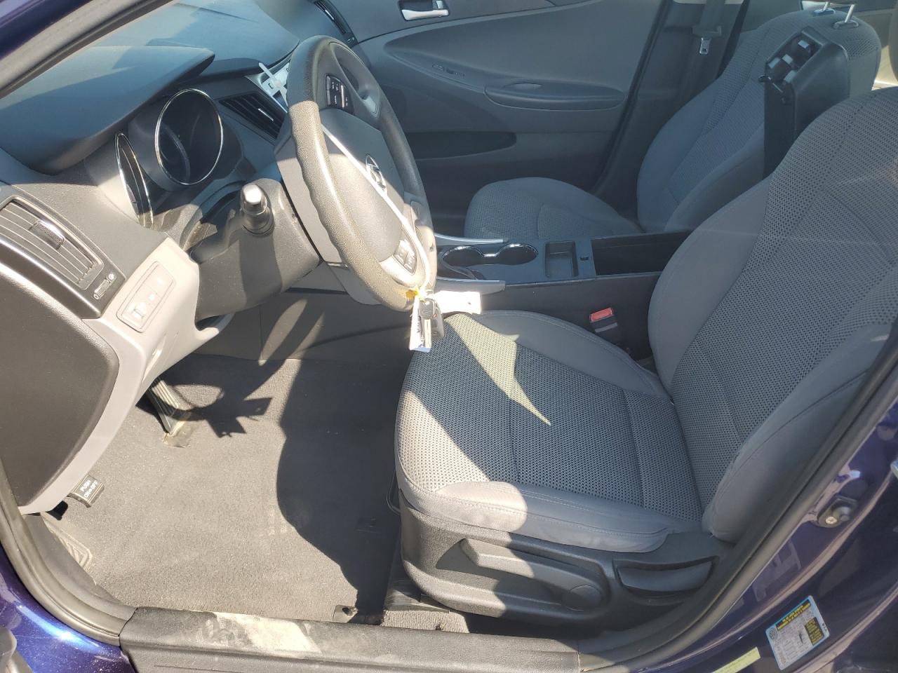 2011 HYUNDAI SONATA GLS photo 13