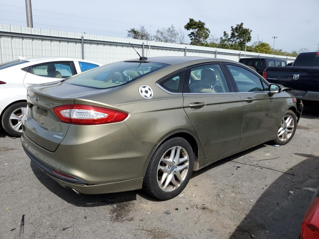 2013 FORD FUSION SE photo 3