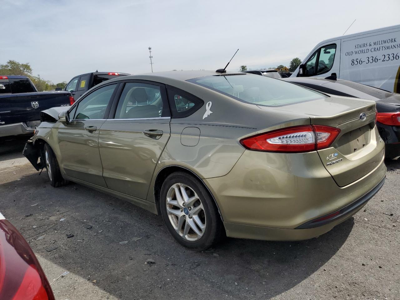 2013 FORD FUSION SE photo 2
