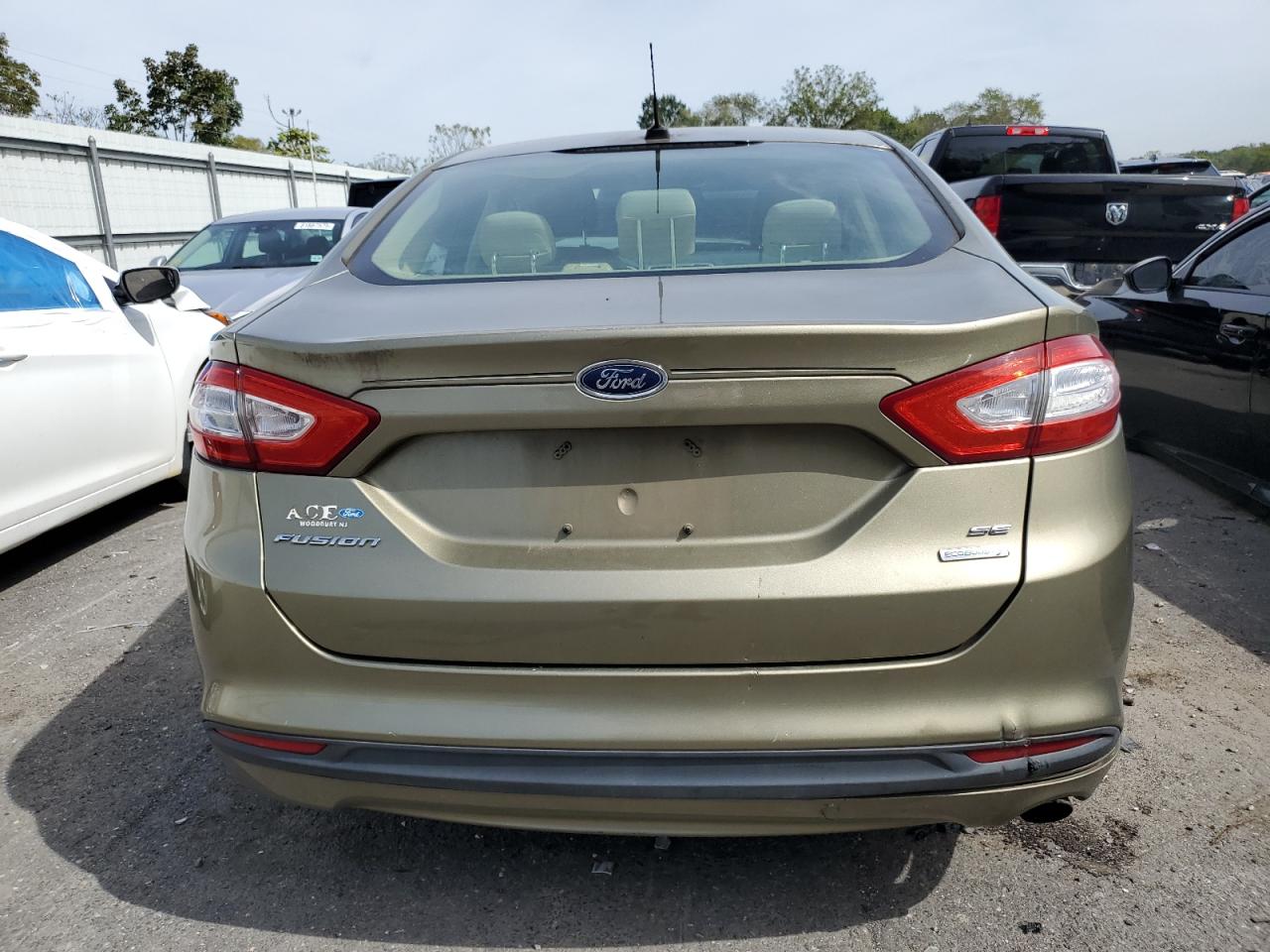 2013 FORD FUSION SE photo 6